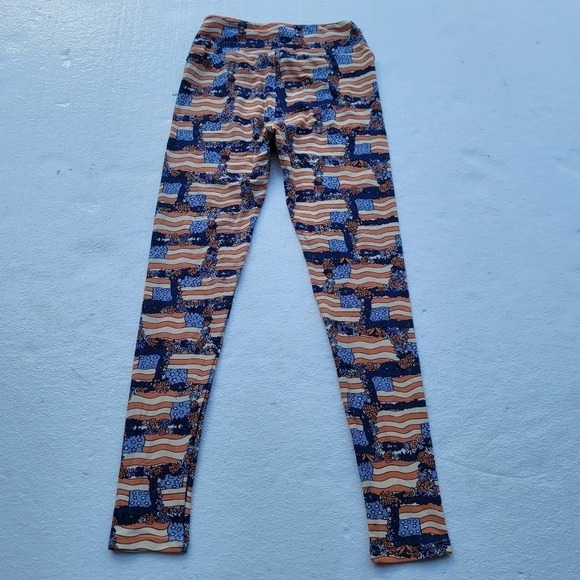 LuLaRoe OS Leggings USA AMERICA BLACK Military LE Flag STAR Patriotic Stretch - Picture 5 of 10